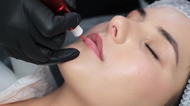 Beautiful Young Brunette Procedure Permanent Lip Makeup Beauty Salon Modern — Vídeos de Stock