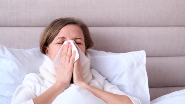 Woman Cold Lying Bed Home Sick Allergic Woman Allergy Symptoms — Stockvideo