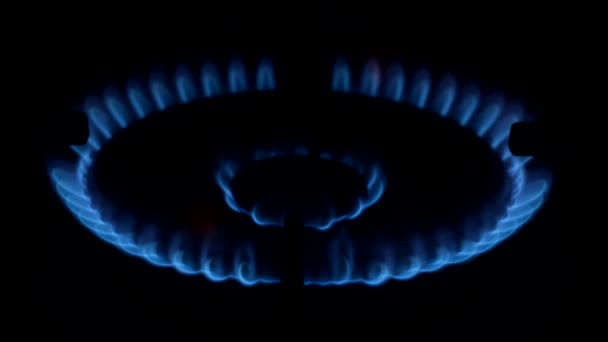 Közelkép Egy Gázgyűrűről Ami Sötétben Gázt Használok Főzéshez Lassú Mozgás — Stock videók