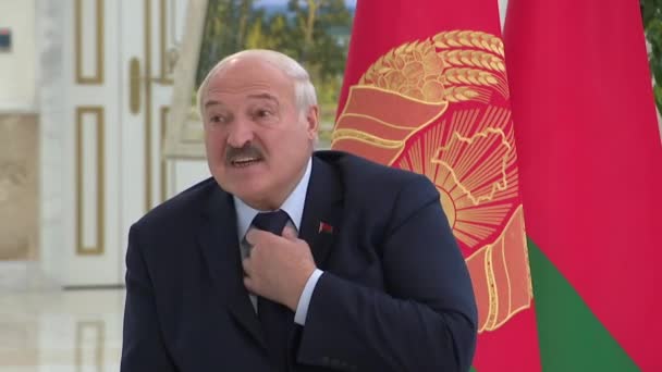 Presidente República Bielorrússia Oleksandr Lukashenko Durante Uma Entrevista Com Jornalistas — Vídeo de Stock