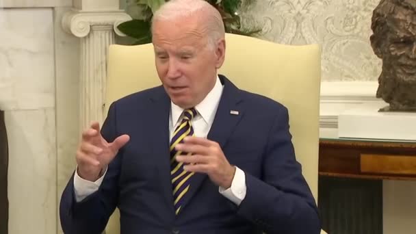 Abd Washington Şubat 2023 Joe Biden Gazetecilere Bir Röportaj Verdi — Stok video
