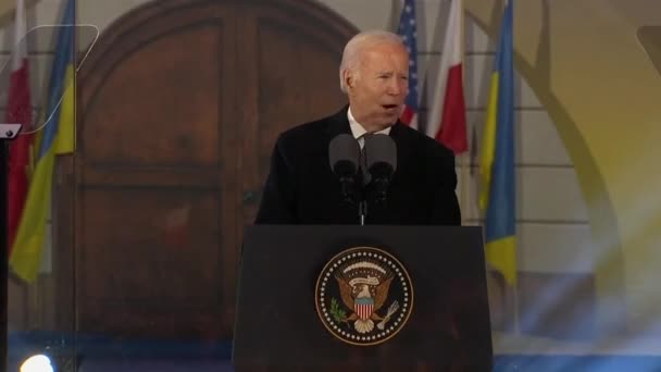 President Joe Biden Visits Warsaw Poland Speaks Support Ukraine Its — Stok video