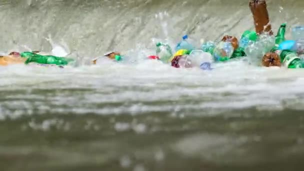 Plastic Bottles River Close Problem Human Impact Environment Polluted Mountain — Αρχείο Βίντεο
