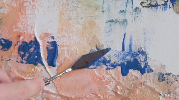 Lähikuva Taiteilijan Harjalla Luoda Moderni Mestariteos Öljymaalaus Prosessi Luoda Abstrakti — kuvapankkivideo