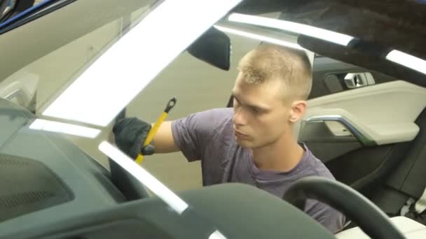 Professionell Rengöring Bilens Inredning Dammsuger Bilens Inredning Kemtvätt Bilservice — Stockvideo