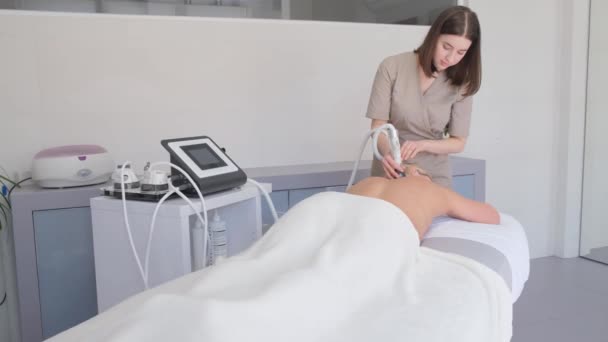 Stofzuiger Lichaamsmassage Afslanken Probleemgebieden Geschikte Apparatuur Voor Professionele Lichaamsverzorging Lpg — Stockvideo