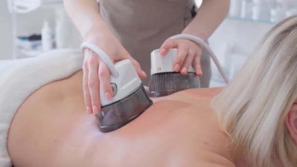 Cellulite Rulle Vakuum Massage Udføres Den Medicinske Salon Særlige Professionelle – Stock-video