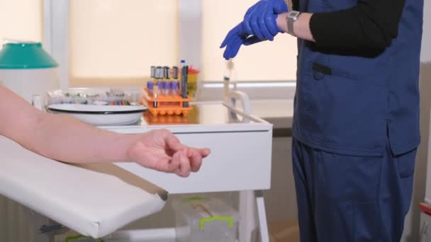 Preparation Taking Blood Analysis Nurse Puts Gloves Prepares Sterile Instruments — ストック動画