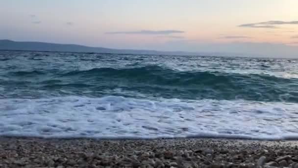 Ocean Waves Crash Seashore Waves Splash Pebble Beach Concept Summer — Wideo stockowe