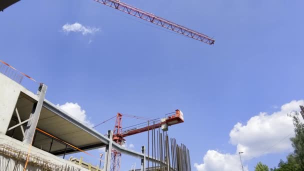 Construction Crane Background Blue Sky Construction Concept — стоковое видео