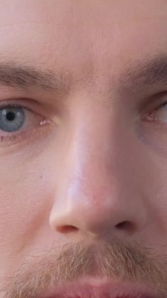 Close Face European Man Looking Camera Slowly Closing His Eyes — Stockvideo