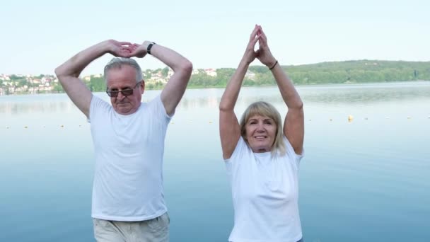 Beautiful Grandfather Grandmother Sports Morning Lake Concept Active Lifestyle Retirement — Stock Video