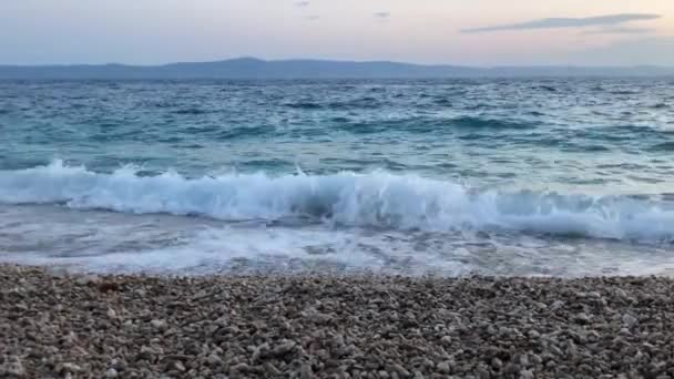 Blue Stormy Sea Waves Beach Beach Close Blur High Wave — Stockvideo