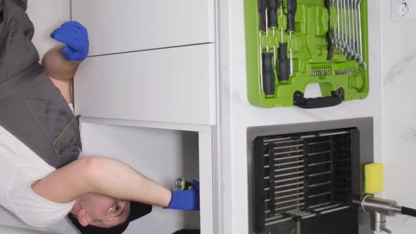 Top View Plumber Repairing Sink Kitchen Room Calling Plumber House — Stok Video