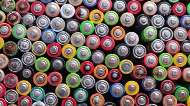 Gran Numero Batterie Ricaricabili Vari Formati Concetto Spazzatura Pericoloso Video — Video Stock