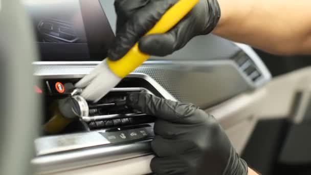 Επαγγελματικός Καθαρισμός Αυτοκινήτων Εσωτερικές Λεπτομέρειες Στεγνό Καθάρισμα Ενός Ελίτ Εσωτερικό — Αρχείο Βίντεο