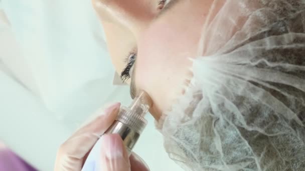 Clinica Cosmetologia Procedure Cura Della Pelle Del Viso Utilizzando Attrezzature — Video Stock