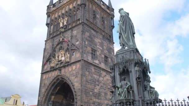 Der Altstädter Brückenturm Prag Tschechien Karlsbrücke Ist Ein Einzigartiges Symbol — Stockvideo