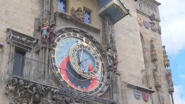 Astronomisk Klocka Orloj Hallen Byggnaden Gamla Stans Torg Prag Utan — Stockvideo