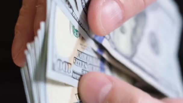 Close Homem Negócios Mão Contando Notas 100 Dólares Dinheiro Conceito — Vídeo de Stock