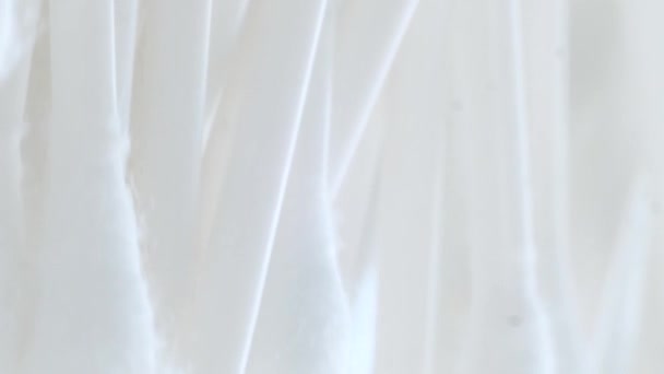 Пластикові Ватні Тампони Білому Тлі Макро Відео Вертикальне Відео — стокове відео