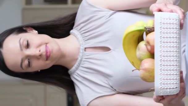 Sourire Rayonnant Des Femmes Irradie Positivité Son Mode Vie Végétalien — Video