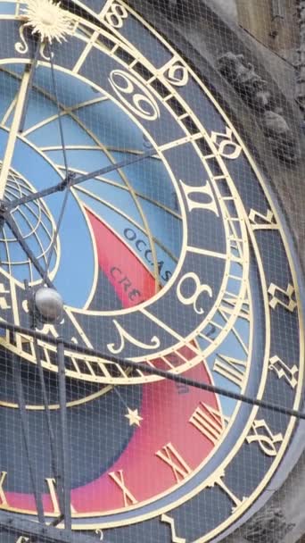Reloj Astronómico Medieval Histórico Plaza Ciudad Vieja Praga República Checa — Vídeo de stock