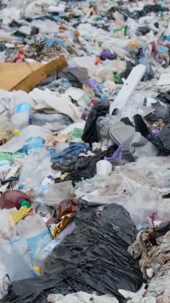 Plastic Afvalstortplaats Met Groot Plastic Afval Ecologische Ramp Giftig Afval — Stockvideo