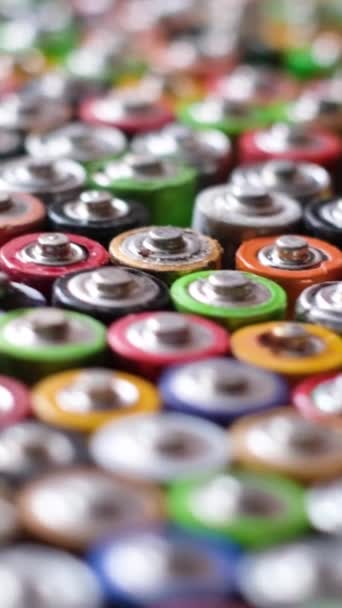 Veel Oude Gebruikte Corrosieve Batterijen Sluiten Van Positieve Uiteinden Batterijen — Stockvideo