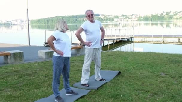 Älteres Paar Treibt Sport Freien See Sport Alter — Stockvideo