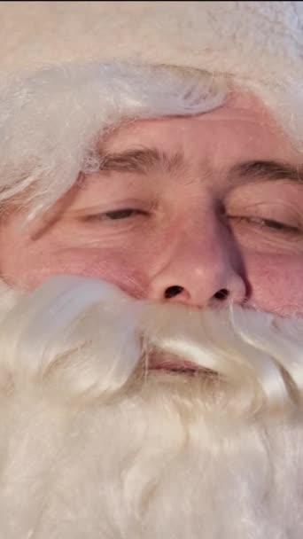 Portret Zaskoczonego Świętego Mikołaja Koncepcja Prezenty Boże Narodzenie — Wideo stockowe
