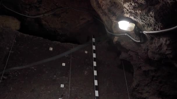 Спелеология Пещера Подземелье Темный Туннель Подземные Раскопки — стоковое видео