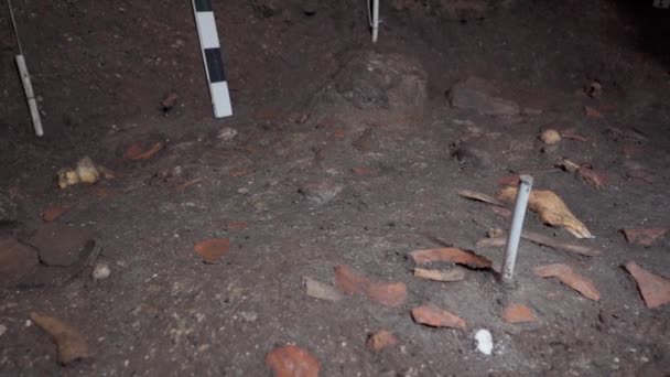 Plaats Van Archeologische Opgravingen Kerker Donkere Grot — Stockvideo