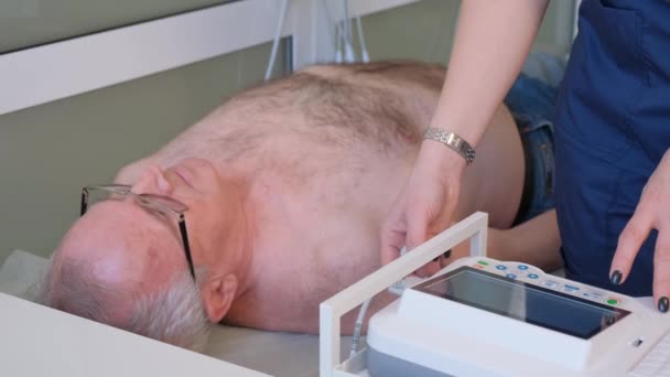 Elektrokardiographie Ist Ein Test Des Herzmuskels Während Seiner Aktivität — Stockvideo