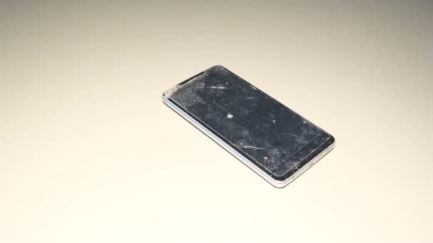 智能手机正在修理中 坏手机 — 图库视频影像