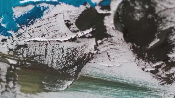 Портрет Художника Работающего Над Абстрактной Живописью Помощью Кисти Создания Современной — стоковое видео
