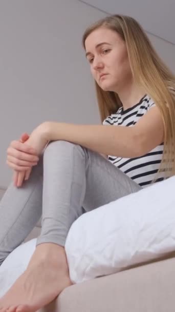 Panikattacken Einer Jungen Frau Depression Müdigkeit Vertikales Video — Stockvideo