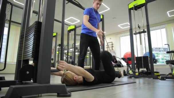 Frau Der Klinik Sportphysikalisches Therapiekonzept Rehabilitation Von Athleten — Stockvideo