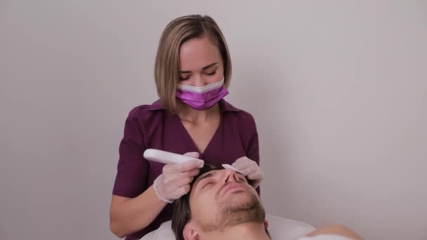 Cleaning Facial Skin Man Help Laser Man Undergoing Procedure Modern — Stock Video