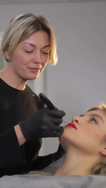 Woman Receiving Botox Injection Her Face Specifically Targeting Areas Her — Stock Video
