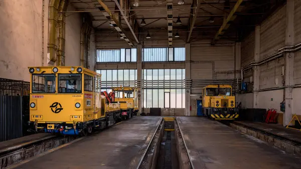 Prag, Çek Cumhuriyeti - 05.14.2024: Çek Cumhuriyeti 'nin 50. yıldönümü münasebetiyle Prag Metro Açık Günü
