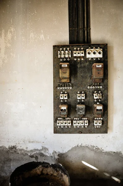 Klasik tarihi elektrik sigorta kurulu hvac 