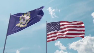 Connecticut bayrağı ve ABD bayrağı mavi gökyüzünde güçlü rüzgarda dalgalanan bayrak direğinde. Connecticut Eyaleti ve Amerika Birleşik Devletleri