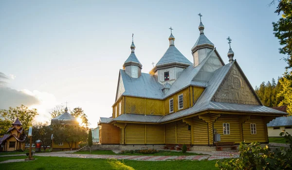 Wooden Church Painted Yellow Silver Dome Warm Sunny Evening — Stock Photo, Image
