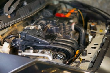 Yumuşak odak, araba motorunun seçici odak noktası