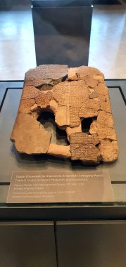 Çanakkale, Türkiye - 17 Eylül 2021: Türkiye 'nin Çanakkale kentinde Truva Müzesi iç görünümü