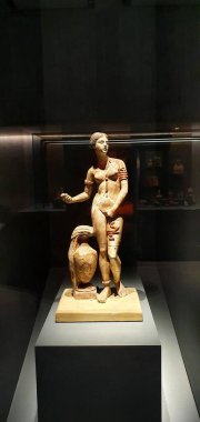 Çanakkale, Türkiye - 17 Eylül 2021: Türkiye 'nin Çanakkale kentinde Truva Müzesi iç görünümü