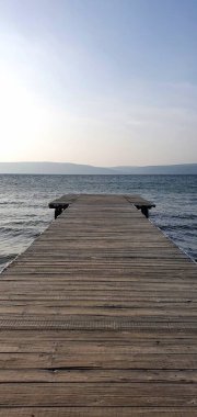 Sahildeki iskele (Çanakkale şehri))