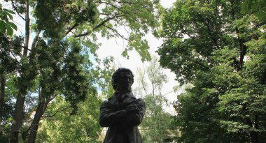 SOFYA, BULGARIA - 25 Temmuz 2018: Bulgaristan 'ın Sofya kentindeki A.S. Puşkin Anıtı.