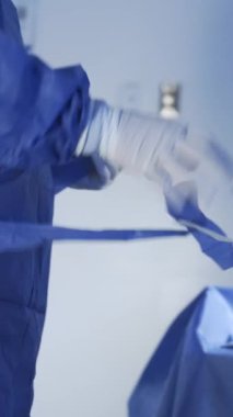 Hemşire Yardımlarıyla Cerrah Önlükleri: Yakın Çekim